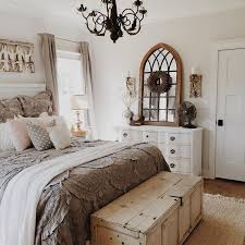 Sherwin Williams Eider White Farmhouse Style Master Bedroom Master Bedrooms Decor Remodel Bedroom