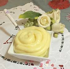 Usa una panna con almeno il 35% di grassi. Crema Chantilly Con Farina Di Riso Una Pigra In Cucina