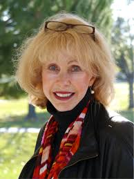 Lynn Beck's Instagram, Twitter & Facebook