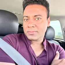 Anwar Achankunju updated his profile picture.