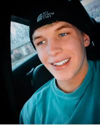 Профил за   Troy Bierman  