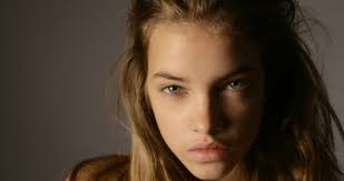 Palvin Barbara lett a Chanel új arca