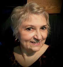 Thea Mullen's Instagram, Twitter & Facebook