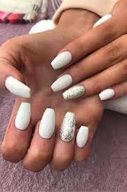 Nail White Short Coffin Elpasonailtech Nailsofelpaso Acryilicnails Acrylic Nails Coffin Glitter White Acrylic Nails Glitter Accent Nails