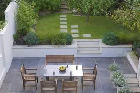 Sara Jane Rothwell London Garden Designer Garden Designers In London From The Gardening Website Sloped Garden Back Garden Design Backyard Landscaping Designs