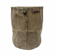 You Ll Want To Check This Out Waxed Canvas Bush Http Www Selfrelianceoutfitters Com Products Waxed Canvas Bush Pot Bag By Badg Waxed Canvas Canvas Bags