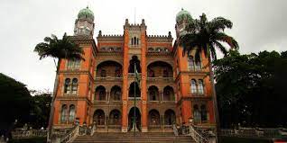 A fiocruz (fundação oswaldo cruz) é vinculada ao ministério da saúde, foi criada em 1900 e ao longo dos anos tem sido a mais destacada instituição de ciência e tecnologia em saúde da. Fiocruz 120 Years Bireme Recognizes Joint Developments Paho Who Pan American Health Organization