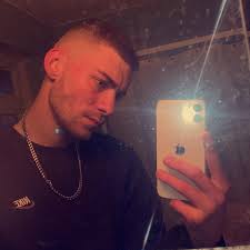 🚨 Matheus Cunha's wages are expected to go from £120,000 a week at Wolves,  to £200,000 a week at Man United. Thank god they let go of all of those  staff. The