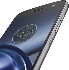Both smartphones are the same size but have different features. Best Buy Motorola Moto Z Droid 4g Lte With 32gb Memory Cell Phone Black Lunar Grey Verizon Motxt1650