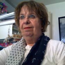 Nieuwslezer Dave Datema en ik mogen 'proefkonijn' zijn in de eerste  uitzending vanuit de gloednieuwe studio van Radio Rijnmond . De laatste  puntjes en bugs eruit halen om komende maand te vlammen