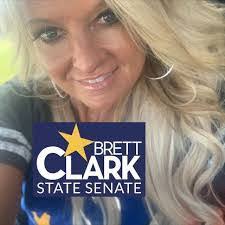 Karie Moore's Instagram, Twitter & Facebook