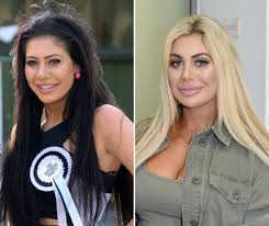 Lauren goodger showed off her huge baby bump in stunning swimwear as she counts down the days to the birth of her first child.the reality star, 34, lo. Why Lauren Goodger S Surgery Obsession Is Still Driven By Mark Wright Closer