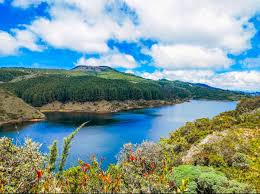 Represa de teatinos 💙 . . #BoyacaColombia #boyacáenimágenes #boyaca  #colombiaenfotos #colombia_greatshots #naturecaptures #trekking  #hikingadventures #TravelPhotography #travelsouthamerica