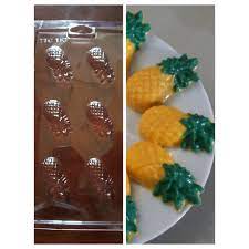 Resep kali ini akan membuat anda bisa membuat sajian ini dengan. Cetakan Ttc Coklat Karakter Nanas Shopee Indonesia