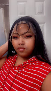 Tamara Potts's Instagram, Twitter & Facebook