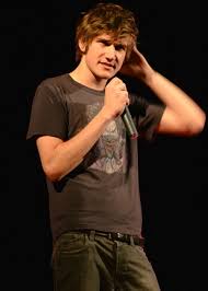 Bo burnham, along with netflix, released make happy in 2015. Bo Burnham Grosse Gewicht Alter Korperstatistik