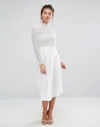 From proms to weddings, drinks to dinners, there's an outfit for every social event. Weisses Midikleid Aus Spitze Von Little Mistress 85 Asos Lookastic