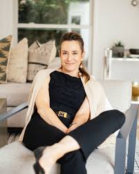 Every morning, I used to wake up to the same “to do list” for my goals,  which I made the night before and that list just kept growing and growing.  It was