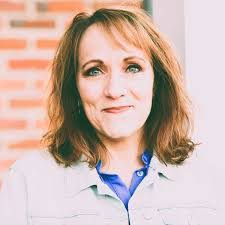 Heather Akey's Instagram, Twitter & Facebook