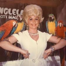 Parton's country music career started early. Dolly Parton Facts Bio Net Worth Songs Albums Married Husband Daughter Age Wiki Family Books Movies Awards Height Tour Ethnicity News Factmandu