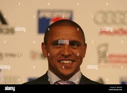 Real madrid player roberto carlos hi-res stock photography and images