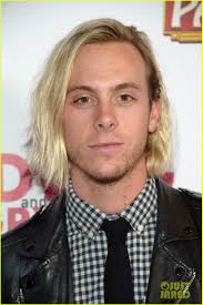 Hedwig' Opening Brings Out Hotties Taylor Lautner & Riker Lynch!: Photo  1046608