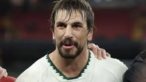 🚨There's an image floating around of Vincent Koch & it has everyone  scratching their heads .. 😬