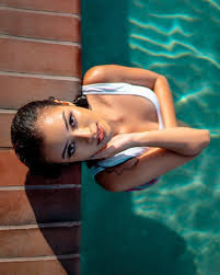 576531189780784846 Em 2020 Fotografia Na Piscina Fotografia De Poses Na Praia Poses Fotograficas