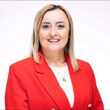 Sheila Rettig's Instagram, Twitter & Facebook