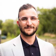 Our marketing and sales teams have two new fresh faces today! 🎉 Say hello  to Nicole Cason, our new Event Marketing Specialist. When she's not  organizing events (looking at you, DEMOFESTx London)… |