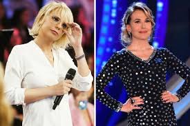 Conduttrice mediaset nelle #stories trovate le news sui programmi di #mariadefilippi e non solo ❤️ direttore @carminepicariello72 www.anticipazionitv.it. Allegations Shock D Urso And De Filippi Posing As Dementia Emma Nannini With Diarrhea Spark Chronicles