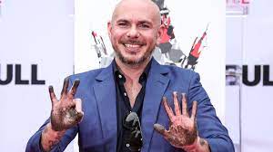 From his relationship with barbara alba he has a daughter named destiny perez and a son, bryce perez. Ehrung In Hollywood Pitbull Verewigt Hande Fusse In Zement Promiflash De