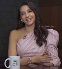 She got a wildcard entry on a reality tv show bigg boss 9 in 2015, where she got evicted on day 84. Nora Fatehi Love On Twitter Awww Her Smile Nora S Smile Makes Me Forget All My Worries God Bless Her Always Norafatehi Welovenorafatehi Https T Co Queyuvdgvp