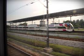 Aşağıda, 14 nisan 2002'den bu yana tek yönlü bir yolculuk için ücret yapısı ve mayıs 2014'te klia2'nin. Klia Transit Kl Sentral To Klia2 By Train For Rm18 30 Rm4 90 Rm23 20 Railtravel Station