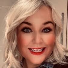 Linda Liskey's Instagram, Twitter & Facebook