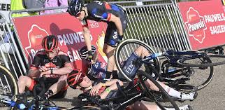 Facebook gives people the power to share and makes the world more open and connected. Damage Is Not Too Bad For Fallen David Van Der Poel And Ryan Kamp News1 English