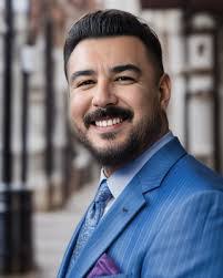 Steven Knott's Instagram, Twitter & Facebook