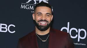 2019's care package collected tracks released between 2010 and 2016 that were previously unavailable for commercial purchase. Rapper Drake Zeigt Erstmals Seinen Sohn Adonis Abendzeitung Munchen