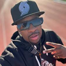 Ciara and Russell celebrating their anniversary in Spain 🇪🇸❤️