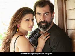 She quickly went on to become one of the top supermodels in india. Pooja Batra Shows Her Perfect Figure In Black Bikini While Posing With Her Husband Nawab Shah Newsjizz