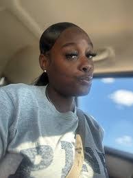 Danielle Mcbee's Instagram, Twitter & Facebook