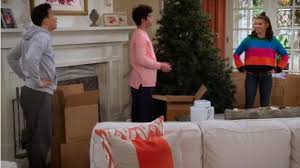 Best friends alexa and katie face the challenges of life in high school. Button Skinny Jeans Worn By Alexa Mendoza Paris Berelc In Alexa Katie Season 3 Episode 5 Spotern