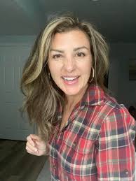 𝟭𝟬 𝗥𝗮𝗻𝗱𝗼𝗺 𝗙𝗮𝗰𝘁𝘀 𝗔𝗯𝗼𝘂𝘁 𝗠𝗲.... 1. I wanted to be a dental  hygienist since I was 11 years old. I practiced 17 years and officially  retired 2020. 2. I am the oldest