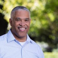 Diana D'Amico Pawlewicz (@DiaDamico)