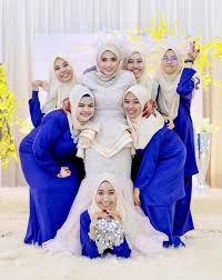 Lihat ide lainnya tentang gambar pengantin, gambar, kartun. Pengantin Tenggelam Dek Gelagat Bridesmaid Konon Nak Pegang Cakar Suami Kami Acah Acah Je Bukan Nak Mengurat Pun Viral Mstar