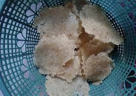Bubur nasi ini juga resep dasar dan standar untuk membuat bubur spesial dan bubur santan gurih, seperti resep bubur ayam yang gurih dan istimewa dengan penambahan cara masak bubur beras itu gampang sekali. Cara Mudah Mengolah Karak Kerupuk Nasi Resep Enyak