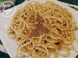Spaghetti Aglio Olio Alici Linguine Con Aglio E Alici In Bianco Primi Piatti Pesce Primi Piatti Spaghetti Linguine