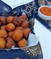 Beignets De Bananes Plantain Epices Beignets Banane Banane Plantain Recette Banane Plantain