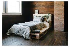 the twin pallet bed single pallet bed this twin size bed inspires creatives and helps make the bedroom be diy pallet bed wooden pallet beds wood pallet beds