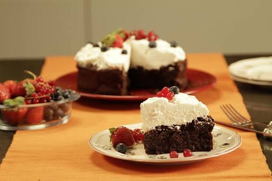 Brownie con Crema Chantilly (Porción)